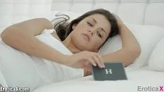 Jouer Petite amie amoureuse qui baise romantique