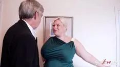 Odtwórz Śliczna cycata ostro rucha się ze swoim wielkim kutasem sąsiadem - Filmy porno