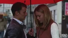 Odtwórz Blondynka uprawia seks w cipce bez zabezpieczenia po wypiciu kawy