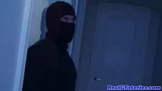 Reproduzir Garota menor de idade fodida por pai bêbado que a leva nas costas