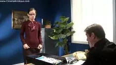 Reproduzir O bom oculista tem pensamentos perversos