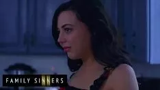 Oynat Andreea Esca In Porno Filmler A Tyrist Arkasında Onu Sikikleri