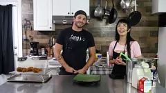 تشغيل Marica Hase و Nathan Bronson Flairos Cooking Mishap مع تطور!